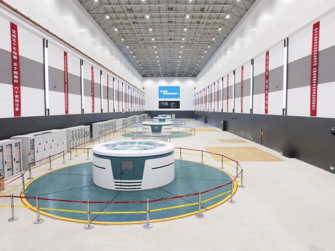 國網新源新疆阜康抽水蓄能電站全面投產發電